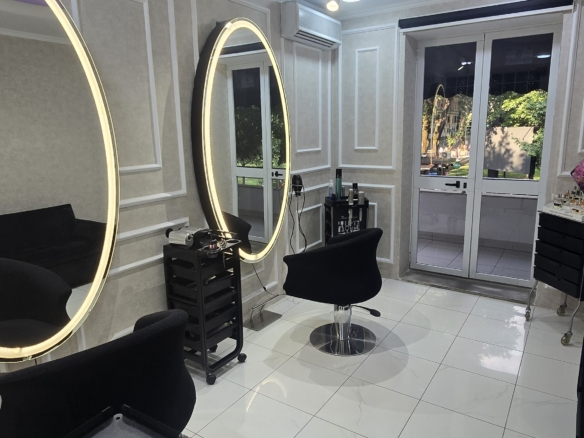 Beauty Salon, Tirana
