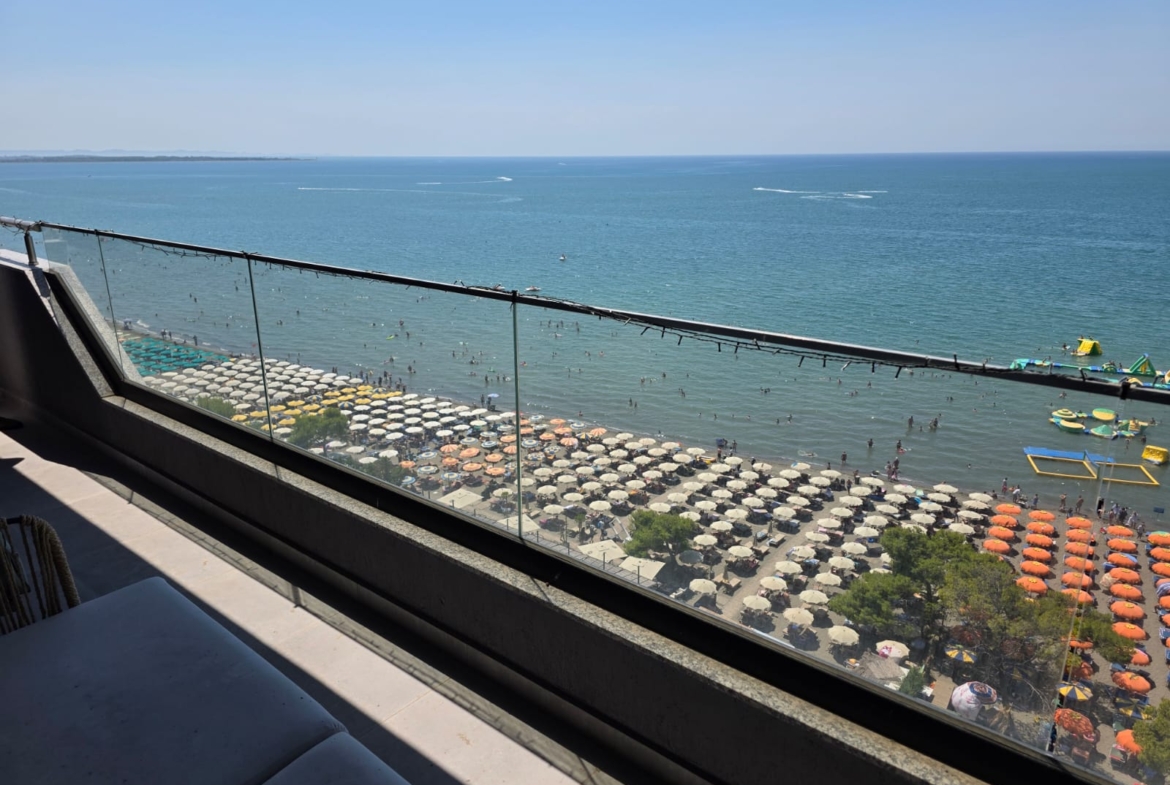 Seafront Apartment -Shengjin