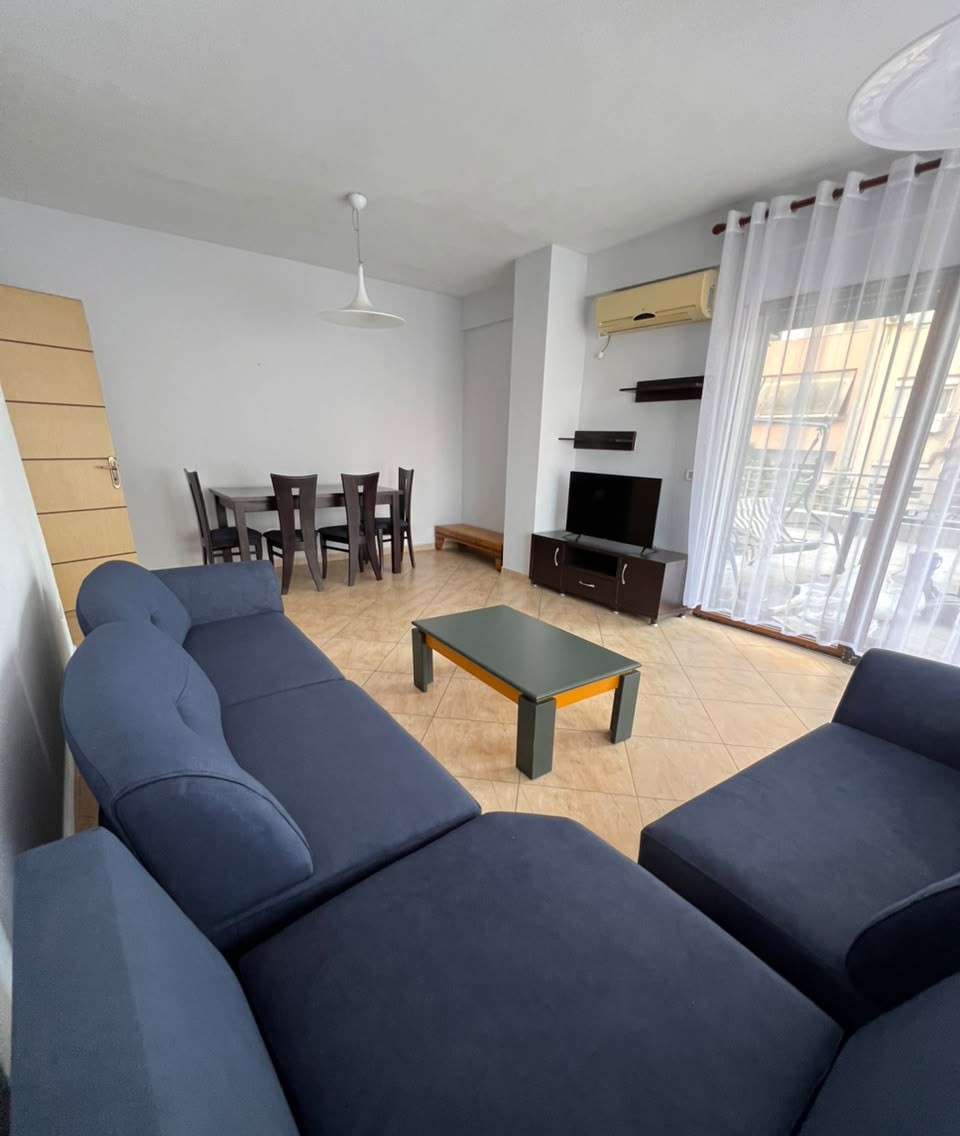Apartment – Komuna Parisit, Tirana